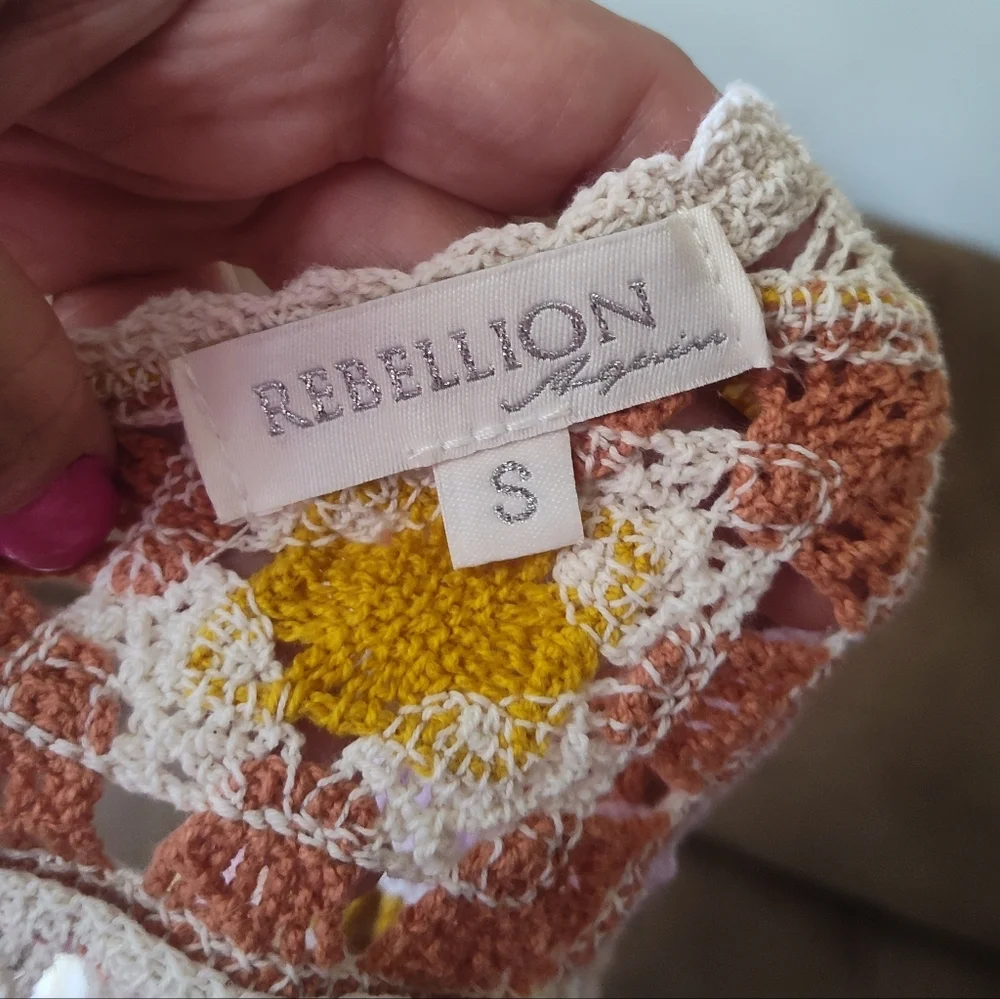 Rebellion Colorful Crochet Women Top Snall - Picture 7 of 9